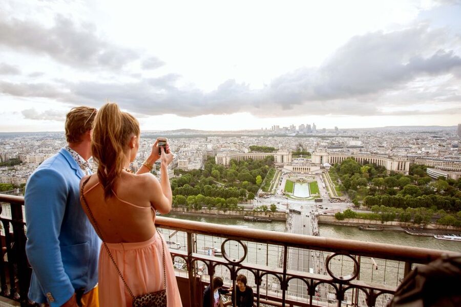 Paris: City Tour by Bus with Eiffel Tower & Optional Summit - Why the three-hour length matters