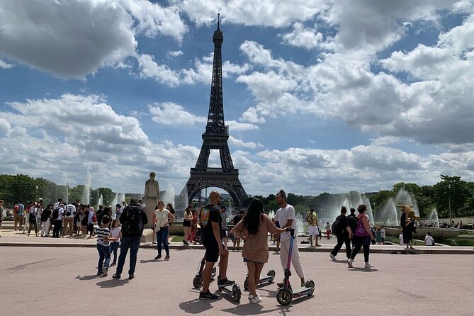 Paris City Tour by E-Scooter with Fun Guide (Small groups) - Starting at Pont des Arts and Ile de la Cité