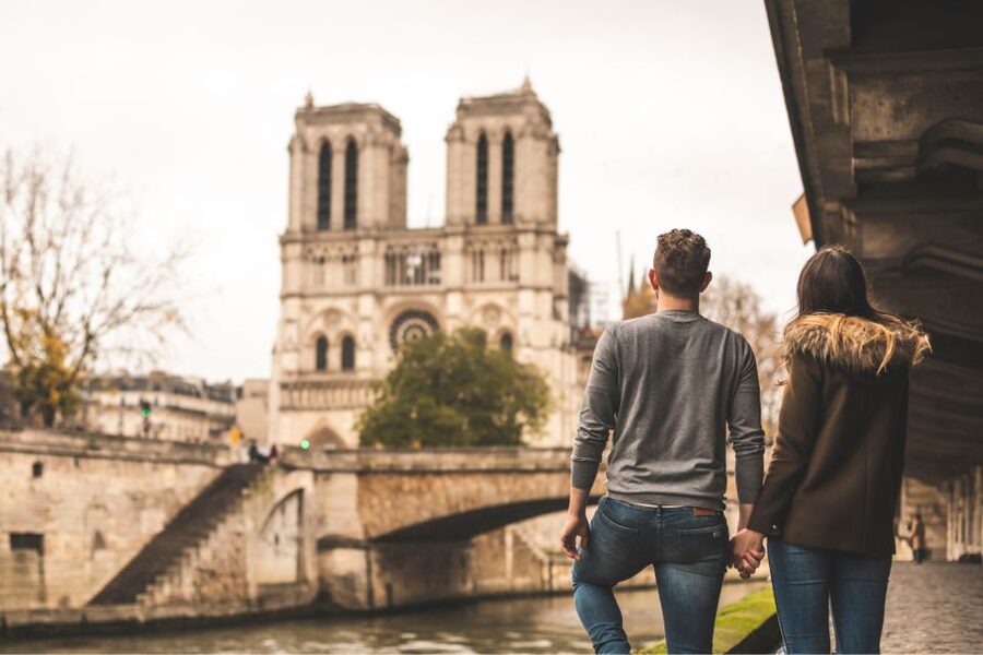 Paris: City Tour with Louvre Tickets & Cider with a Crepe - Pont Neuf and the quiet corners of Île de la Cité
