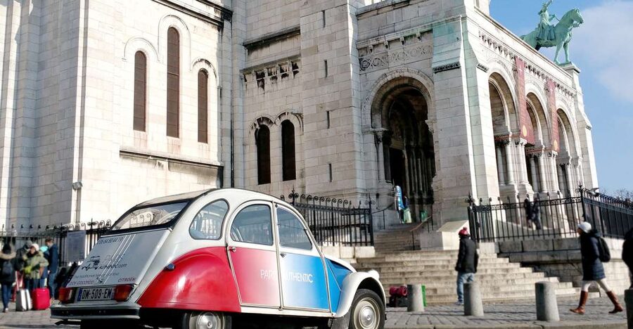 Paris: Classic Sites Tour by Vintage Citroen 2CV - From pickup to the Champs Elysées