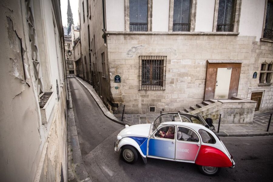 Paris: Classic Sites Tour by Vintage Citroen 2CV - The Eiffel Tower and Trocadéro views