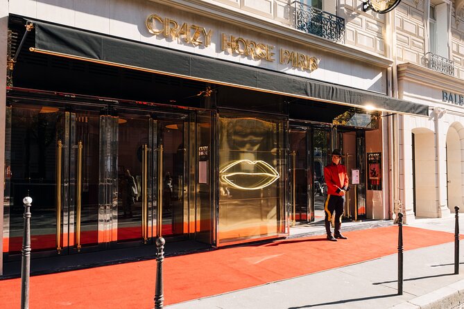 Paris: Crazy Horse Cabaret Show - Arriving at 12 Avenue George V