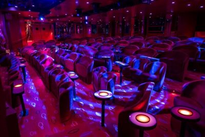 Crazy Horse Cabaret Show
