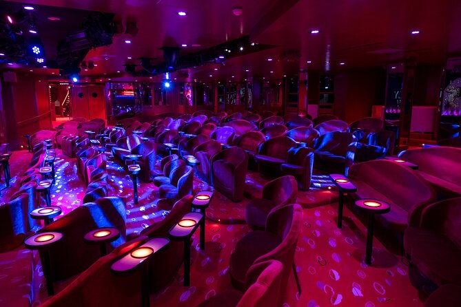 Paris Crazy Horse Cabaret Show with Beverages including Champagne - Dress code and practical preparation
