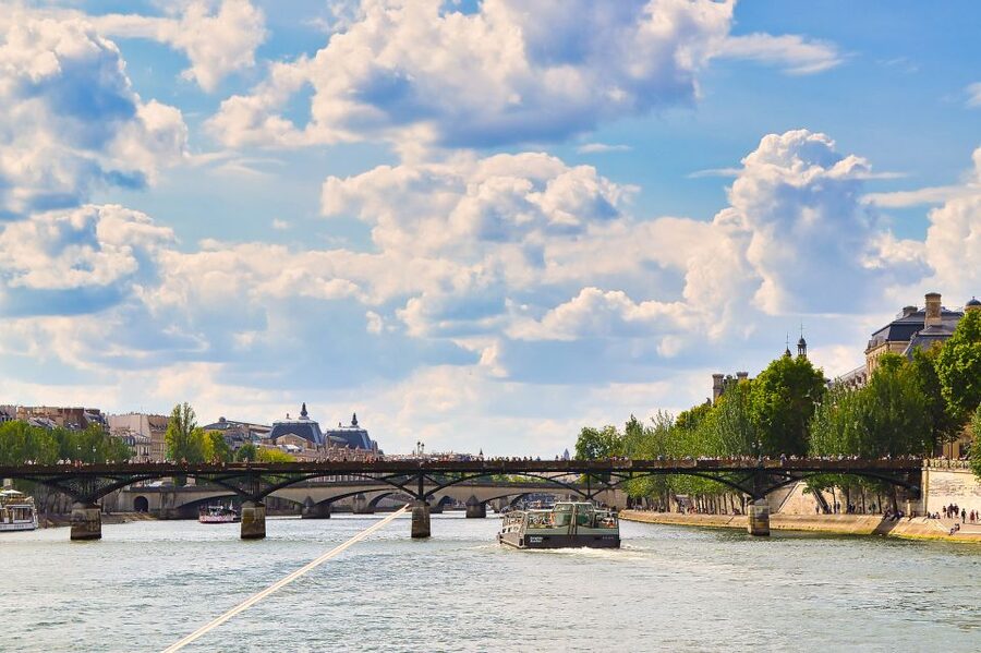 Paris: Day or Sunset Cruise with Drink, Ice Cream or Dessert - Price, value, and the long-line question
