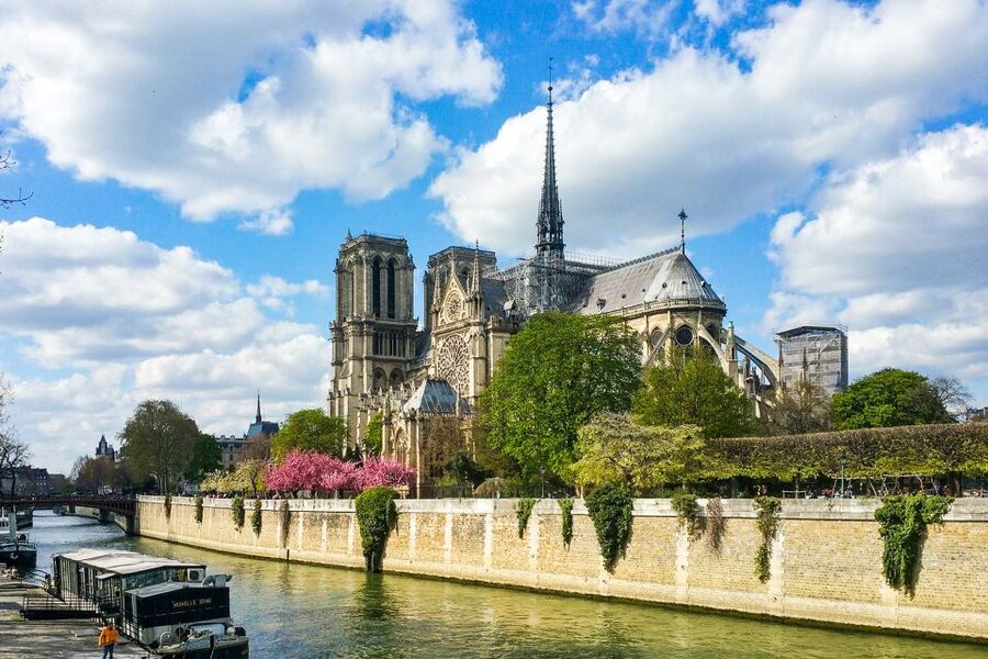 Paris: Day or Sunset Cruise with Drink, Ice Cream or Dessert - Grand Palais, Palais de Chaillot, and the Eiffel Tower