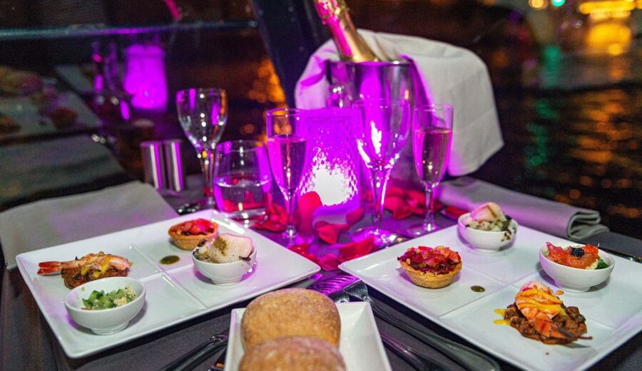 Paris: Dinner Cruise on the Seine and Eiffel Tower 2nd floor - Who will enjoy this Paris evening?