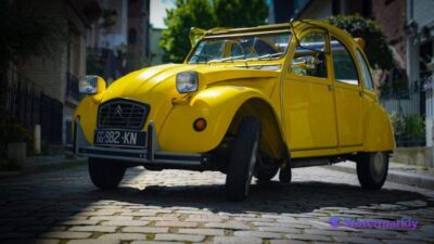 Discover Paris 2CV