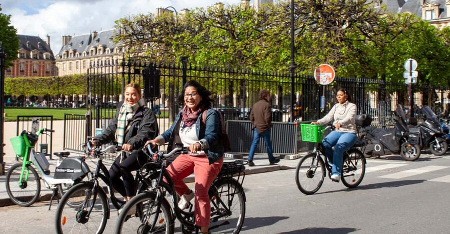 Paris: E-bike tour - Monumental and Hidden Paris - Saint-Germain-des-Prés and the Left Bank