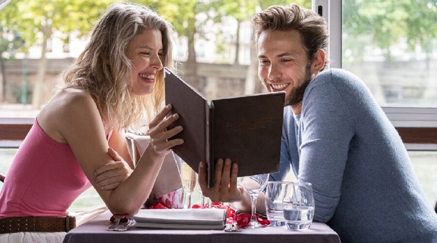 Paris: Early Evening Dinner Cruise on the River Seine - Key points to know before booking