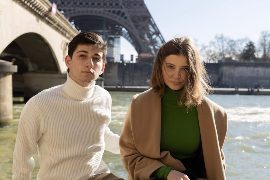 Paris: Eiffel Area Private Photoshoot - Price and value at $48 per person