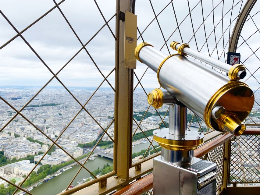 Paris: Eiffel Tower 2nd Floor Access or Summit Access - Getting through security and the elevator queue