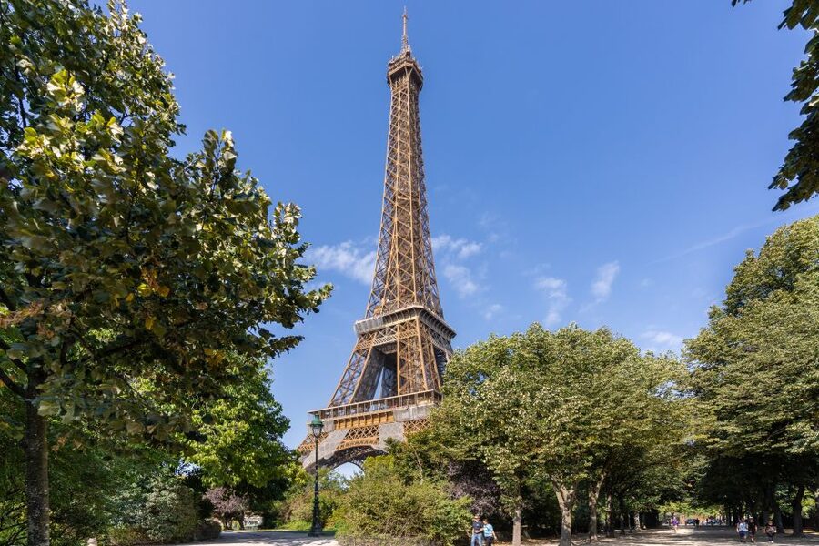 Paris: Eiffel Tower 2nd Floor or Summit Access - Free time inside the tower