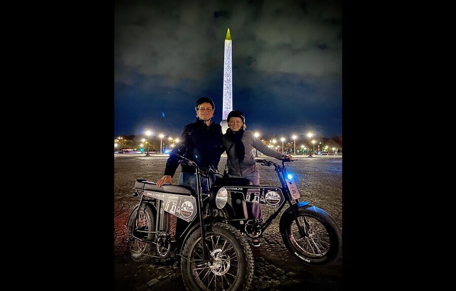 Paris: Eiffel Tower and Notre Dame Night Tour by E-Bike - Why a Paris night ride works so well