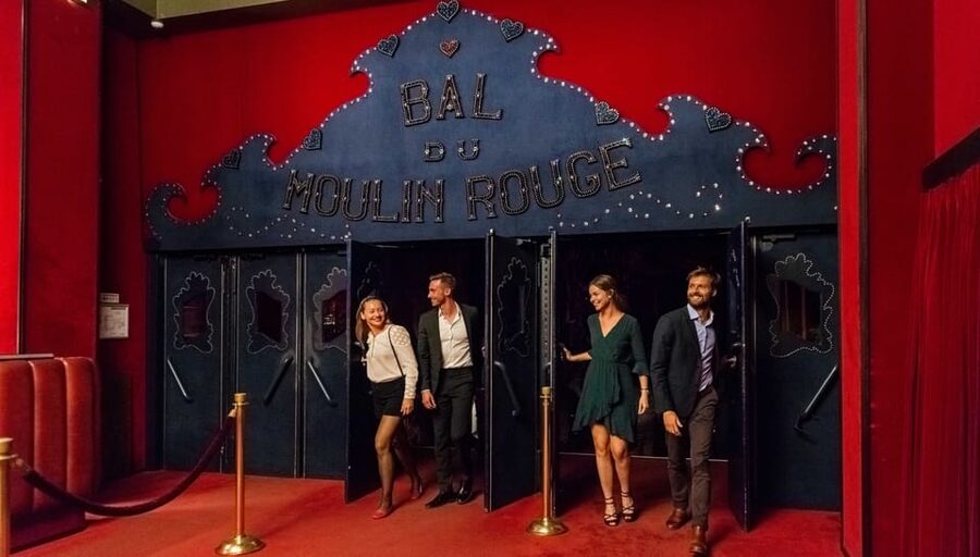 Paris: Eiffel Tower Dinner Cruise with a Moulin Rouge Show - The Moulin Rouge brings the biggest finish