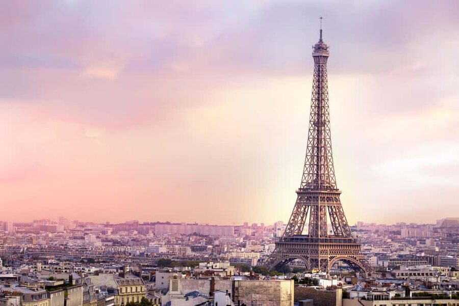 Paris: Eiffel Tower Fully Guided Tour with Summit Option - Choosing the 276-meter summit option