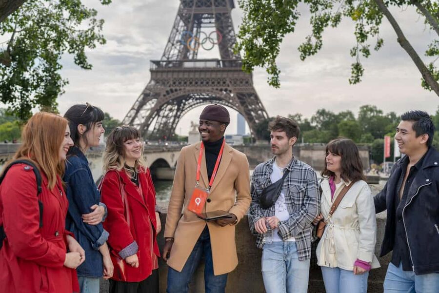 Paris: Eiffel Tower Guided Tour with Summit Access - What you learn before reaching the summit