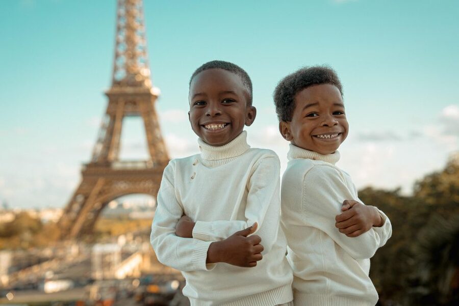 Paris: Eiffel Tower & Louvre Private Photoshoot - What the photographer adds