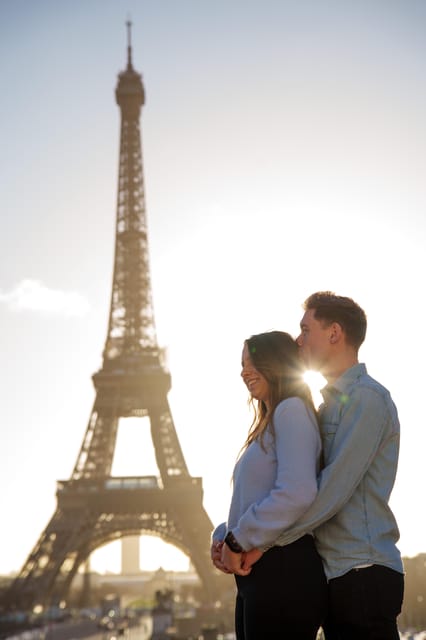 Paris: Eiffel Tower Photoshoot with a Professional - Who Will Get the Most From This Experience