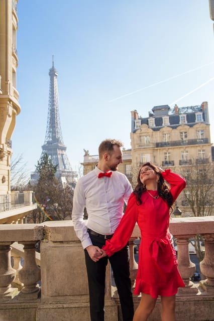 Paris: Eiffel Tower Photoshoot with a Professional - Timing, Weather, and What to Wear