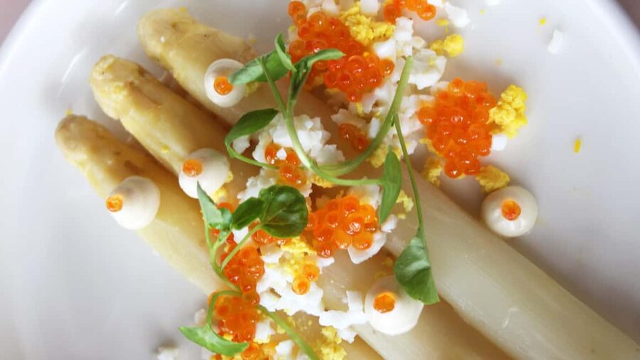 Paris: Eiffel Tower's Madame Brasserie 3-course lunch 12:00 - What makes Madame Brasserie different