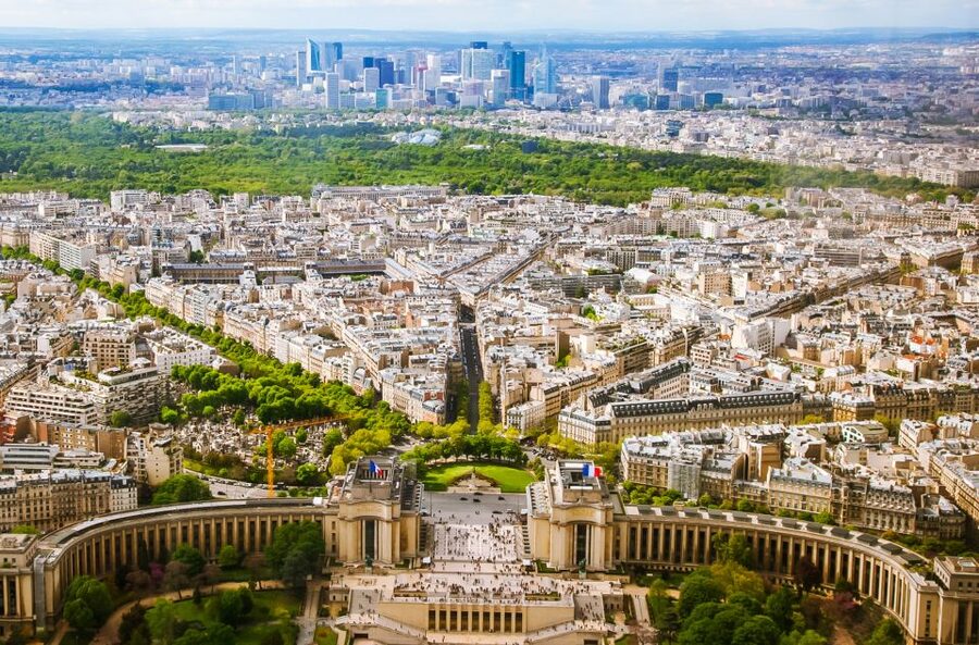 Paris: Eiffel Tower Stairs Climb to Level 2 & Summit Option - What the guides add to the experience