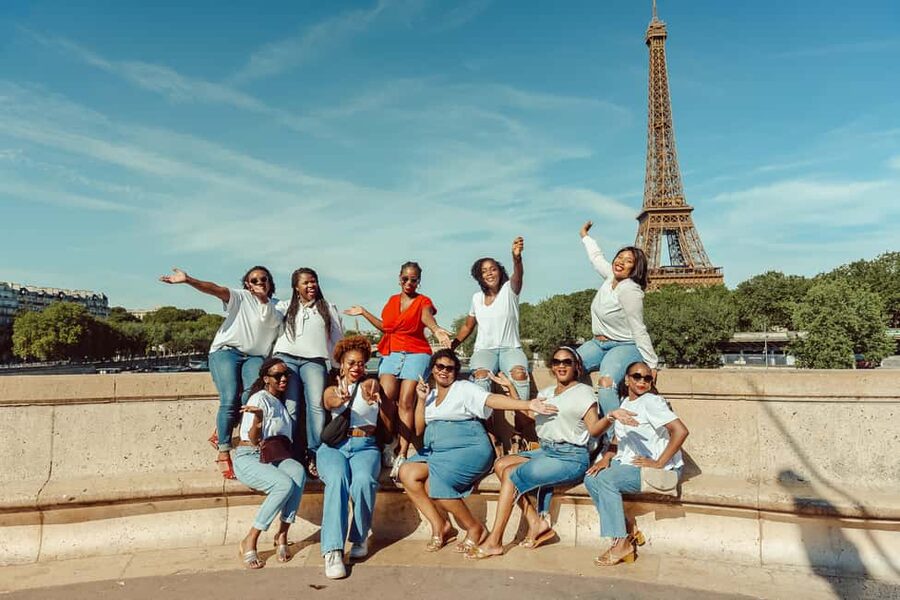 Paris: Eiffel Tower Street Photoshoot - Meeting Renato at Chaillot National Theater