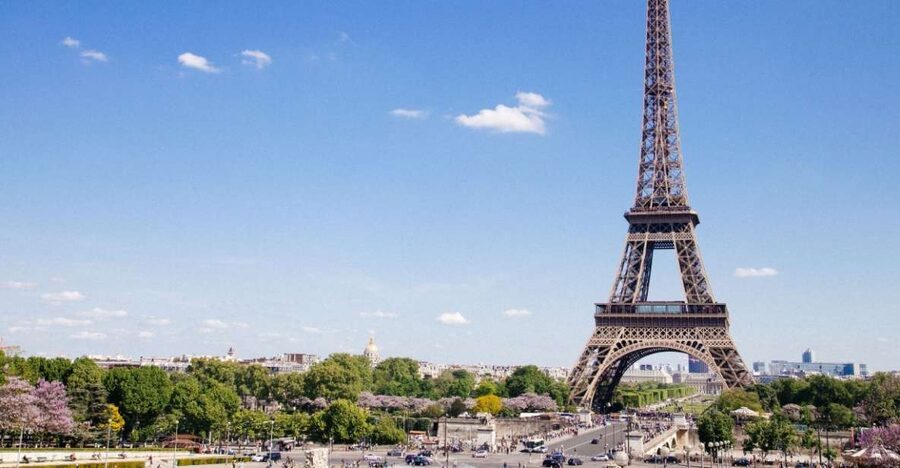 Paris: Eiffel Tower Summit Floor Ticket & Seine River Cruise - The second floor is more than a waiting stop