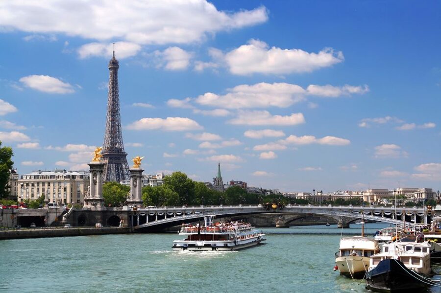 Paris: Eiffel Tower Tour & Seine River Cruise Tour - The second floor and Paris from above