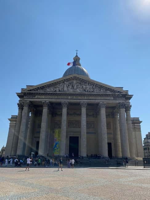 Paris: Emily Filming Locations Walking Tour - What $31 buys you in Paris