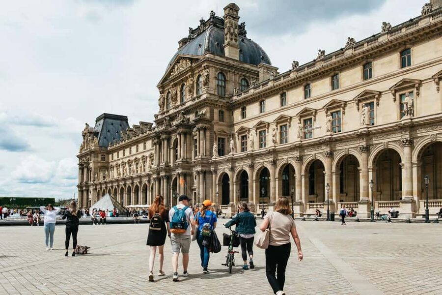 Paris: Emily TV Show Locations Guided Walking Tour - Cour du Commerce Saint-André and the old Paris street grid