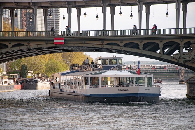 Paris en Scene 3 Course Seine River Dinner Cruise - The Eiffel Tower is the first big payoff