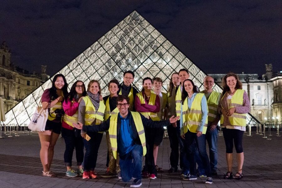 Paris: Evening Bike and Boat Tour - Why an evening bike ride works so well in Paris