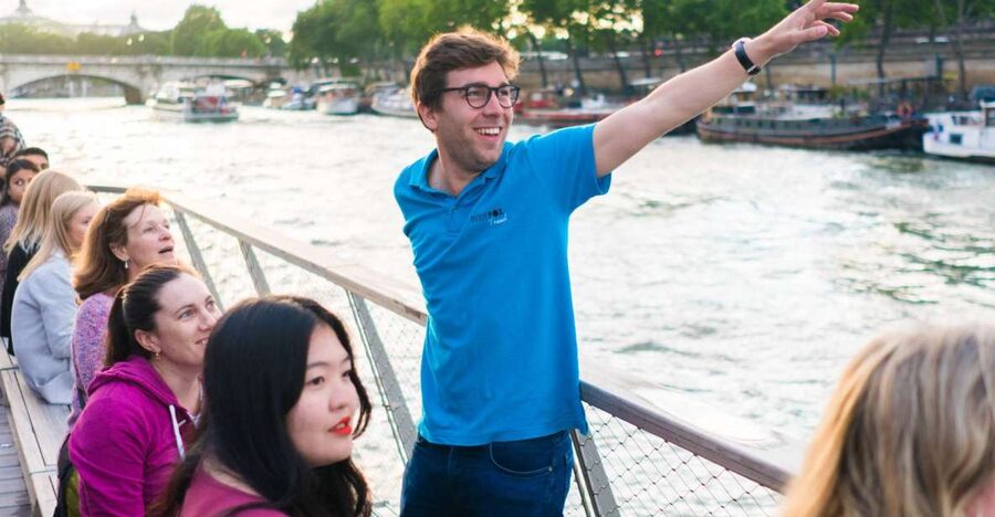 Paris: Evening Bike and Boat Tour - Notre-Dame, the Seine, and the first stretch by bike