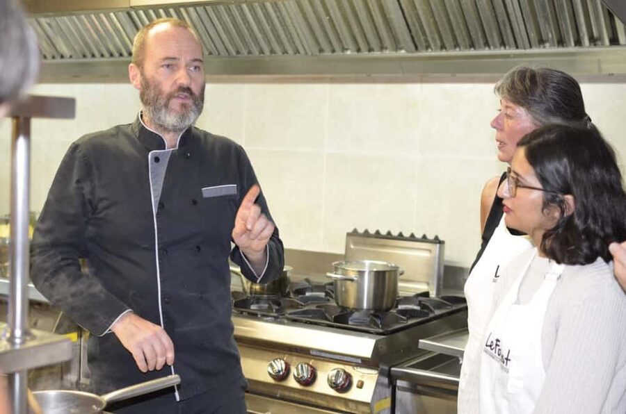 Paris: Evening Cooking Class with Optional Market Visit - Choosing between 4.5 hours and six hours