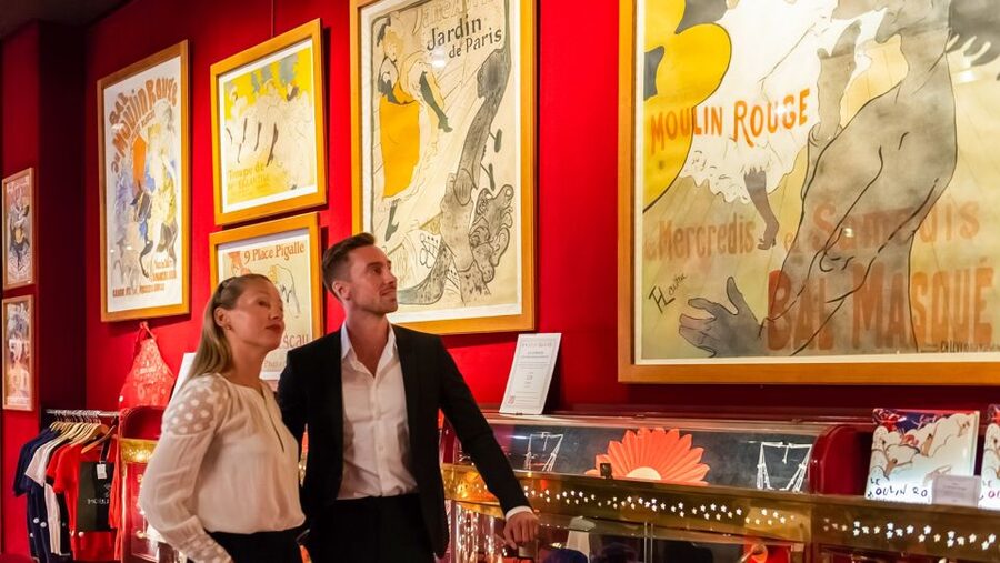 Paris: Evening Sightseeing Tour and Moulin Rouge Show - Who will enjoy this evening most