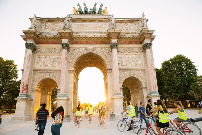Paris Evening Snapshot Bike Tour - Price, pace, and what you are really buying