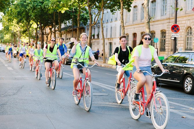 Paris Evening Snapshot Bike Tour - Starting at the Eiffel Tower
