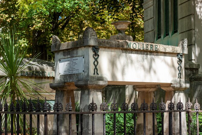 Paris: Famous Graves of Pere Lachaise Cemetery Guided Tour - Who should book this Père Lachaise tour?