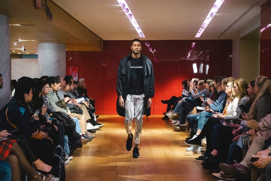 Paris: Fashion Show at Galeries Lafayette Haussmann - Give yourself time for Galeries Lafayette