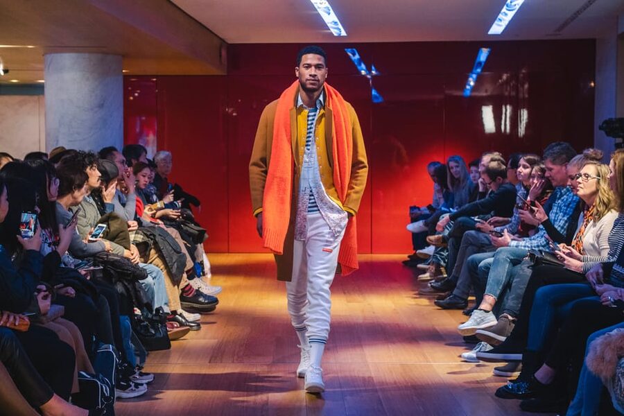 Paris: Fashion Show at Galeries Lafayette Haussmann - Timing, seating, and the small details that matter