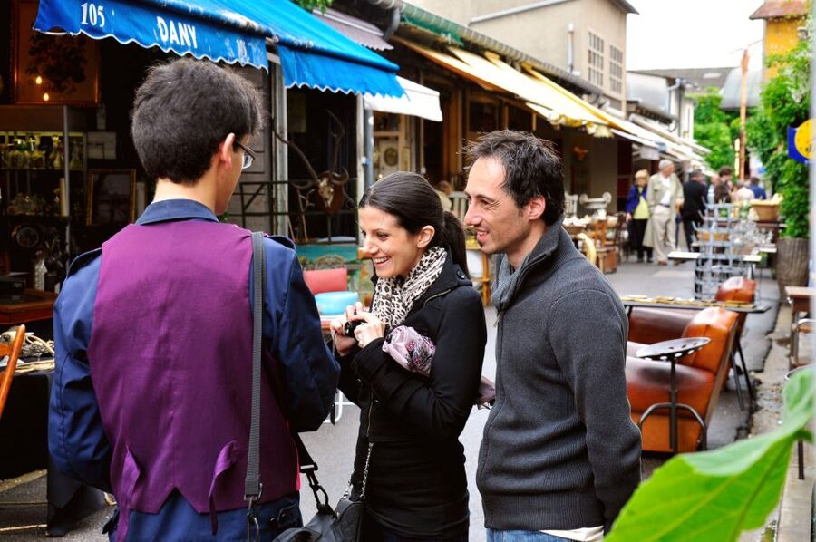 Paris: Flea Market Insider's Tour in Extra-Small Group - Weather, access, and practical limits