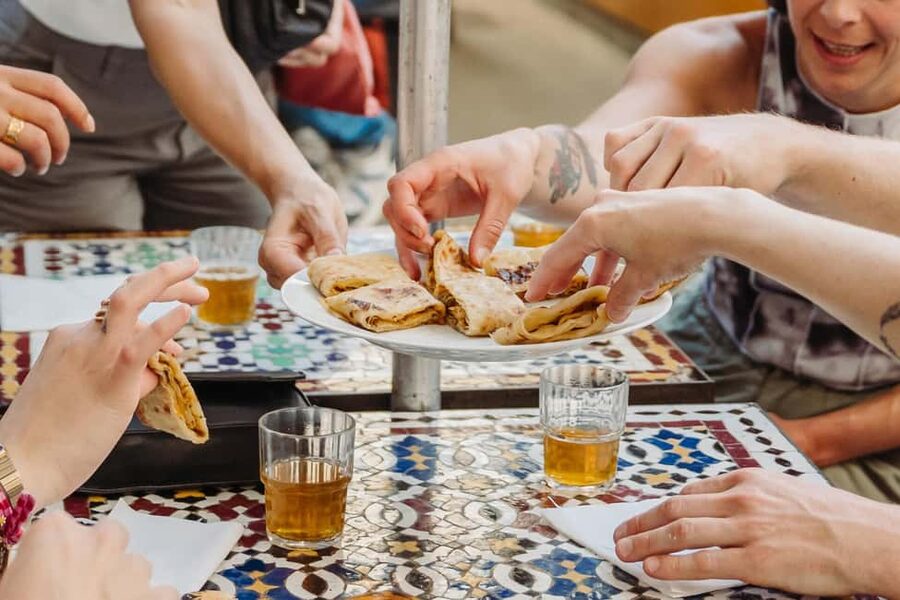 Paris: Food and Wine Tasting Walking Tour in Le Marais - Jewish Paris and the pastrami stop