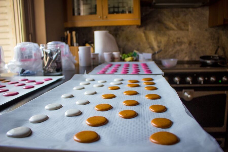 Paris: French Macarons Baking Class with a Parisian Chef - The chef’s teaching style