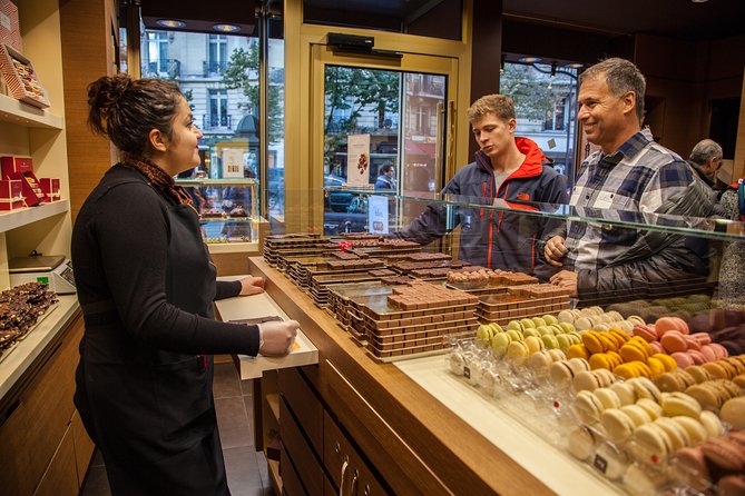 Paris French Sweets Tasting Tour with Pastries and Chocolates - The Marais: history, shopping, and a livelier tasting route