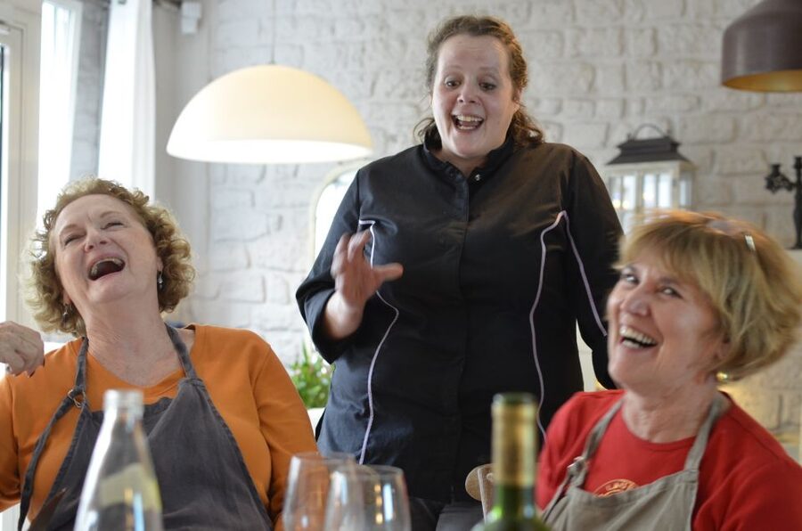 Paris: Full-Day Cooking Class, Market Tour and Lunch - Key points at a glance