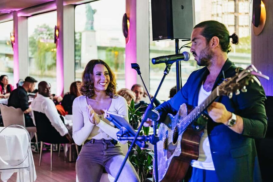 Paris: Gourmet Dinner Cruise on Seine River with Live Music - Who should book the Diamant Bleu?