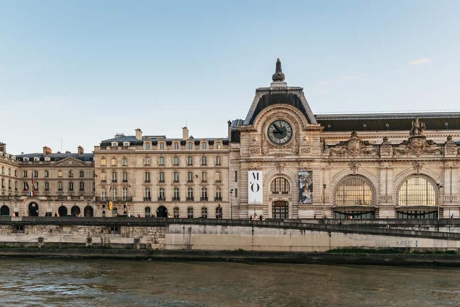 Paris: Gourmet Dinner Cruise on Seine River with Live Music - Should you book it?