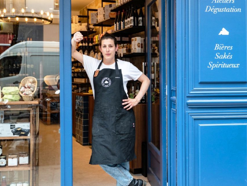 Paris: Gourmet Food Tour with Over 10 Tastings and Wine - What the guides add to the experience