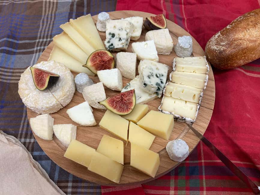 Paris: Guided Bike and Food Tour - A Taste of Paris - Crossing toward Île de la Cité